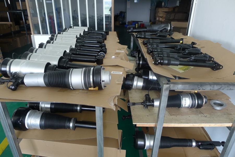 Guangzhou Jovoll Auto Parts Technology Co., Ltd. línea de producción del fabricante