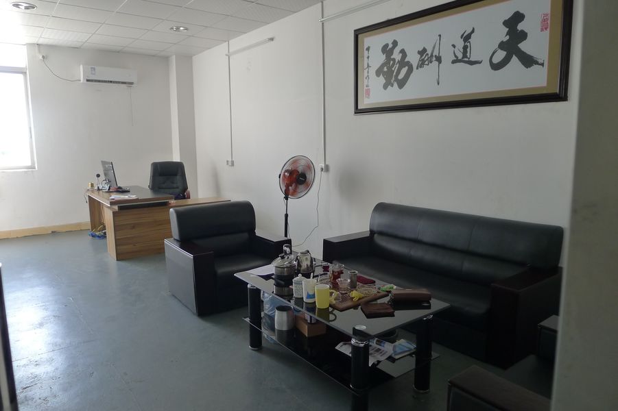 Guangzhou Jovoll Auto Parts Technology Co., Ltd. línea de producción del fabricante