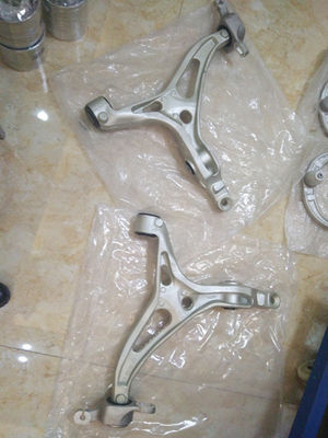 Brazo de control más bajo delantero para Mercedes W164 X164 1643303407 16433035047 ml GL
